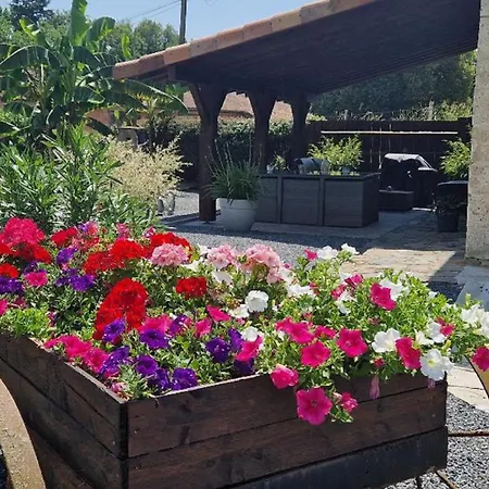 펜션 La Maison Du Lavaud Saint-Quentin-sur-Charente